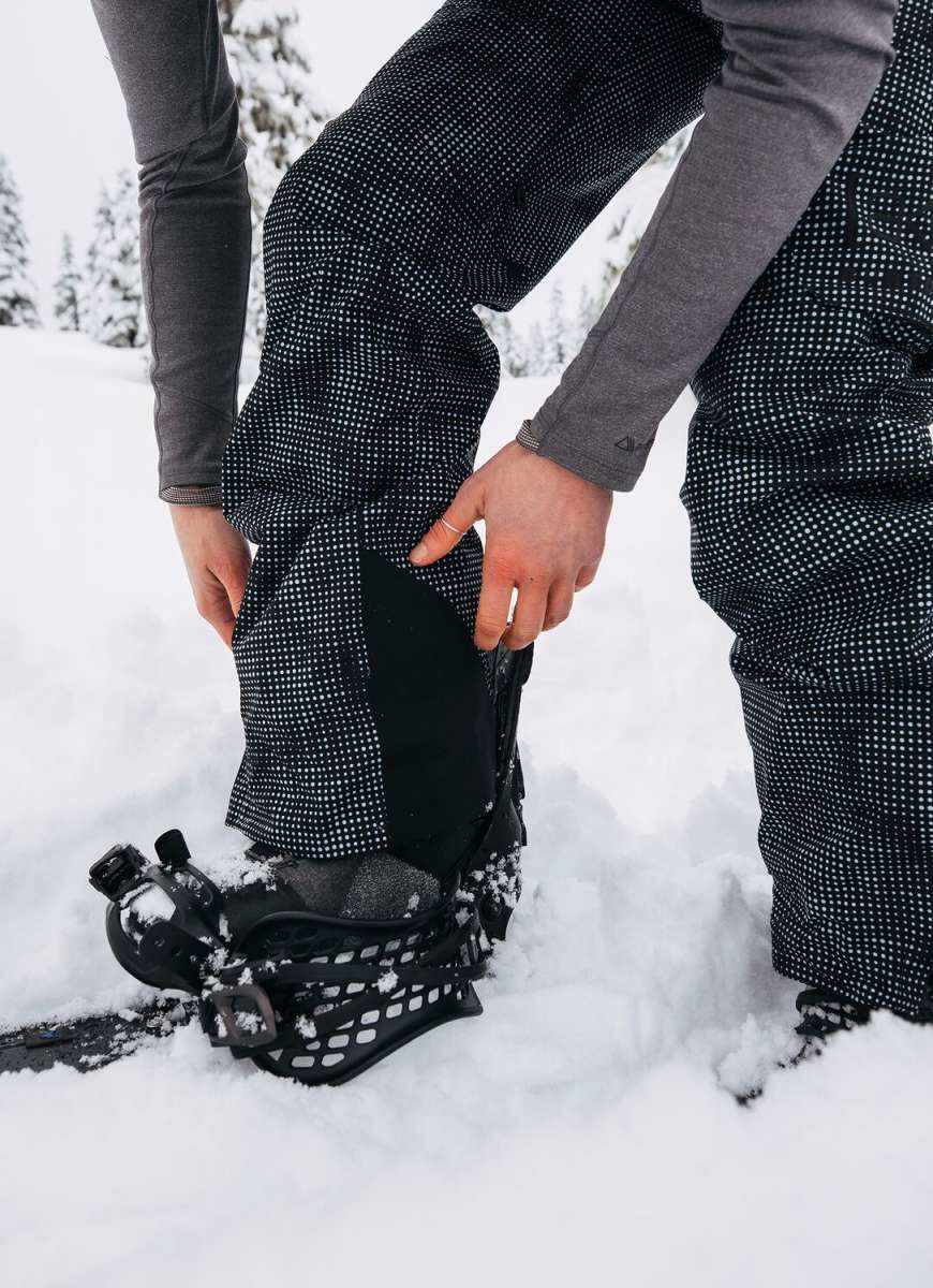 Burton Women's AK Gore-Tex Kimmy Bib Pant 2023 - Image 19