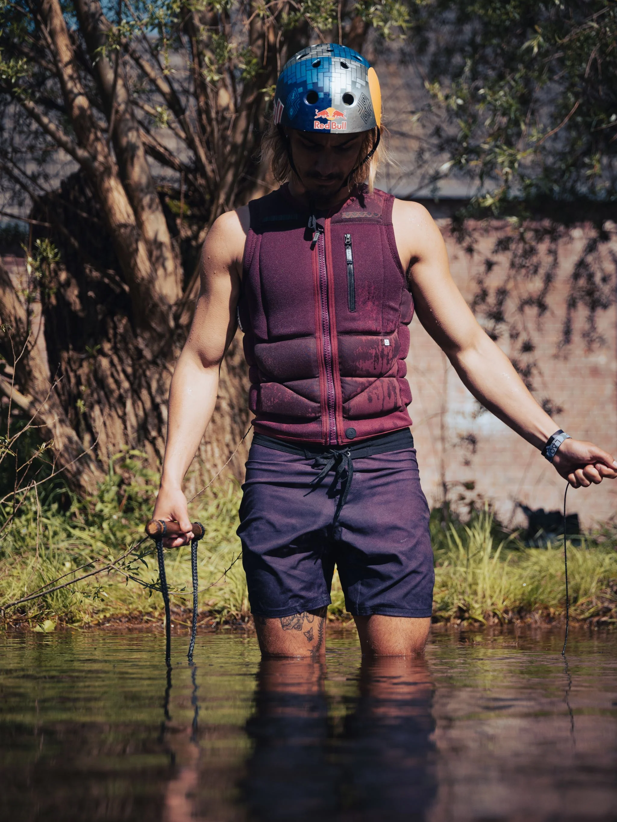 Follow Capiva Impact Vest - Image 6